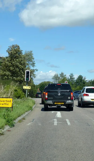 A415 turning on A338, Frilford