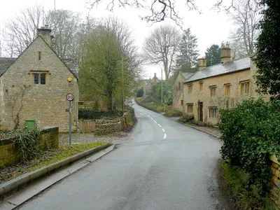 B4077 at Upper Swell 1
