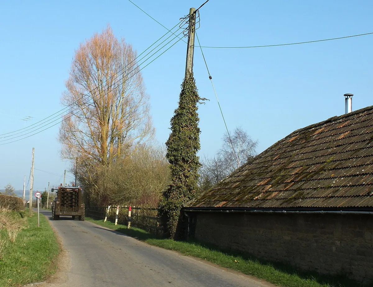 2011 : Barn at Bosmere Farm, Tytherton Lucas