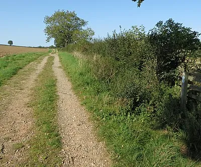 Bridleway along Tithe Lane heading for Adderbury