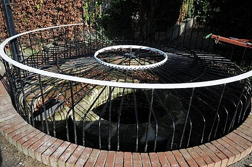 A circular spill weir