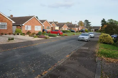 Bungalows on The Mayalls, Twyning