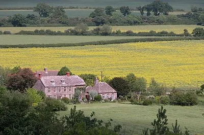 Burytown Farm taken from the top of Castle Hill Fort. This 17th C farmhouse is below Castle Hill Fort, to the North East of Broad Blunsden.
Photo taken looking North East.