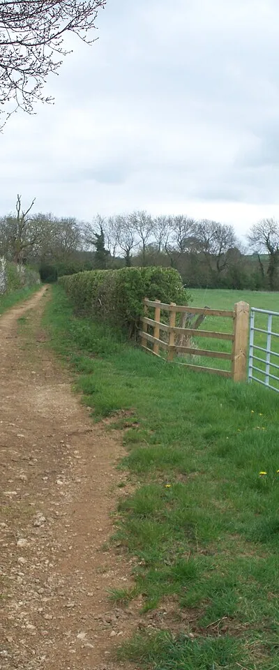Bridleway to Swailsford Bridge [2]
