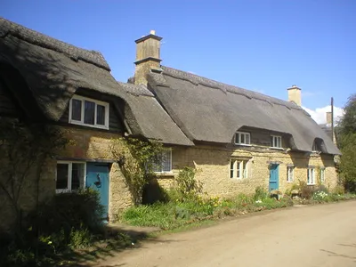 Thatched cottages, Hidcote Bartrim.