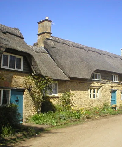 Thatched cottages, Hidcote Bartrim.