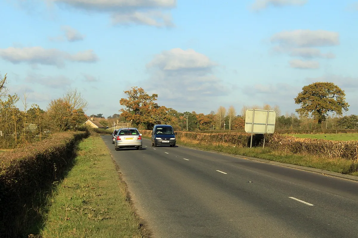 2011 : A3102 leaving Calne