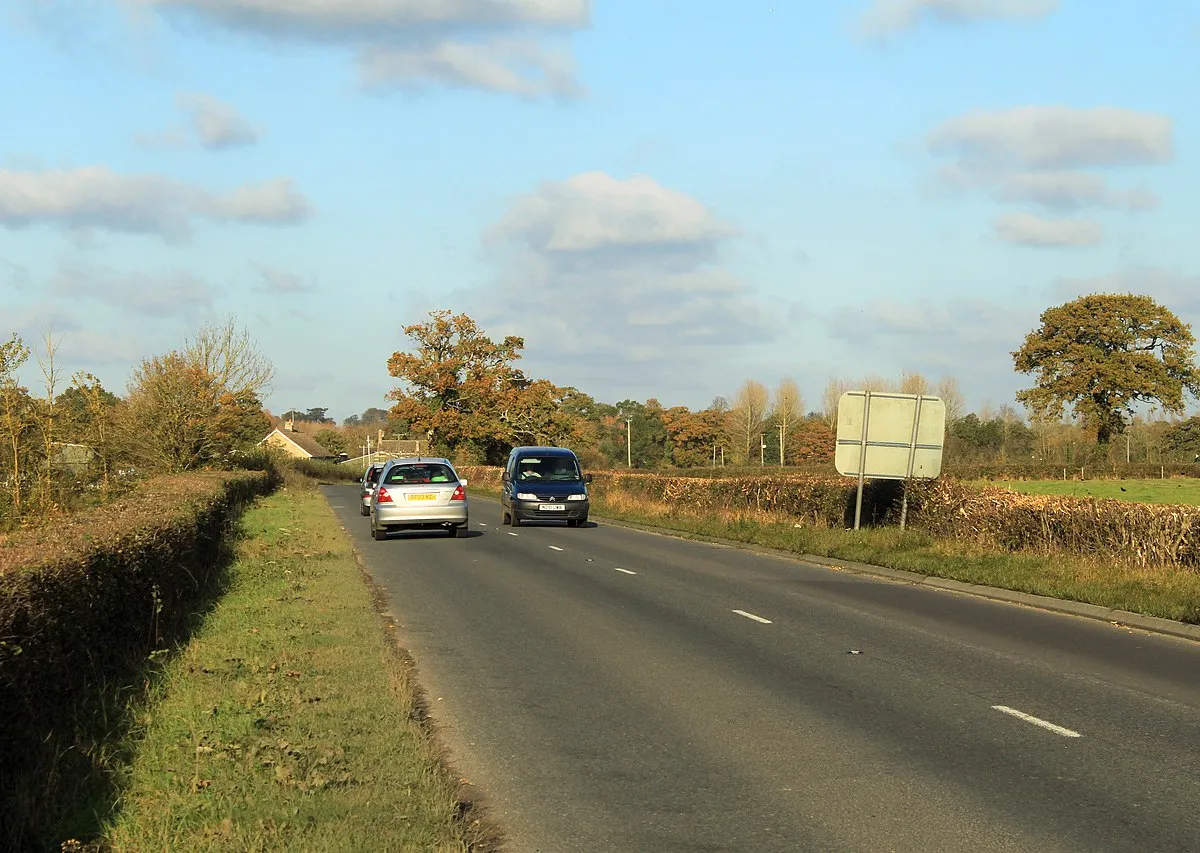 2011 : A3102 leaving Calne