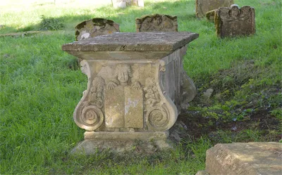 Table tomb, Sapperton
