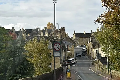 B4014, Tetbury