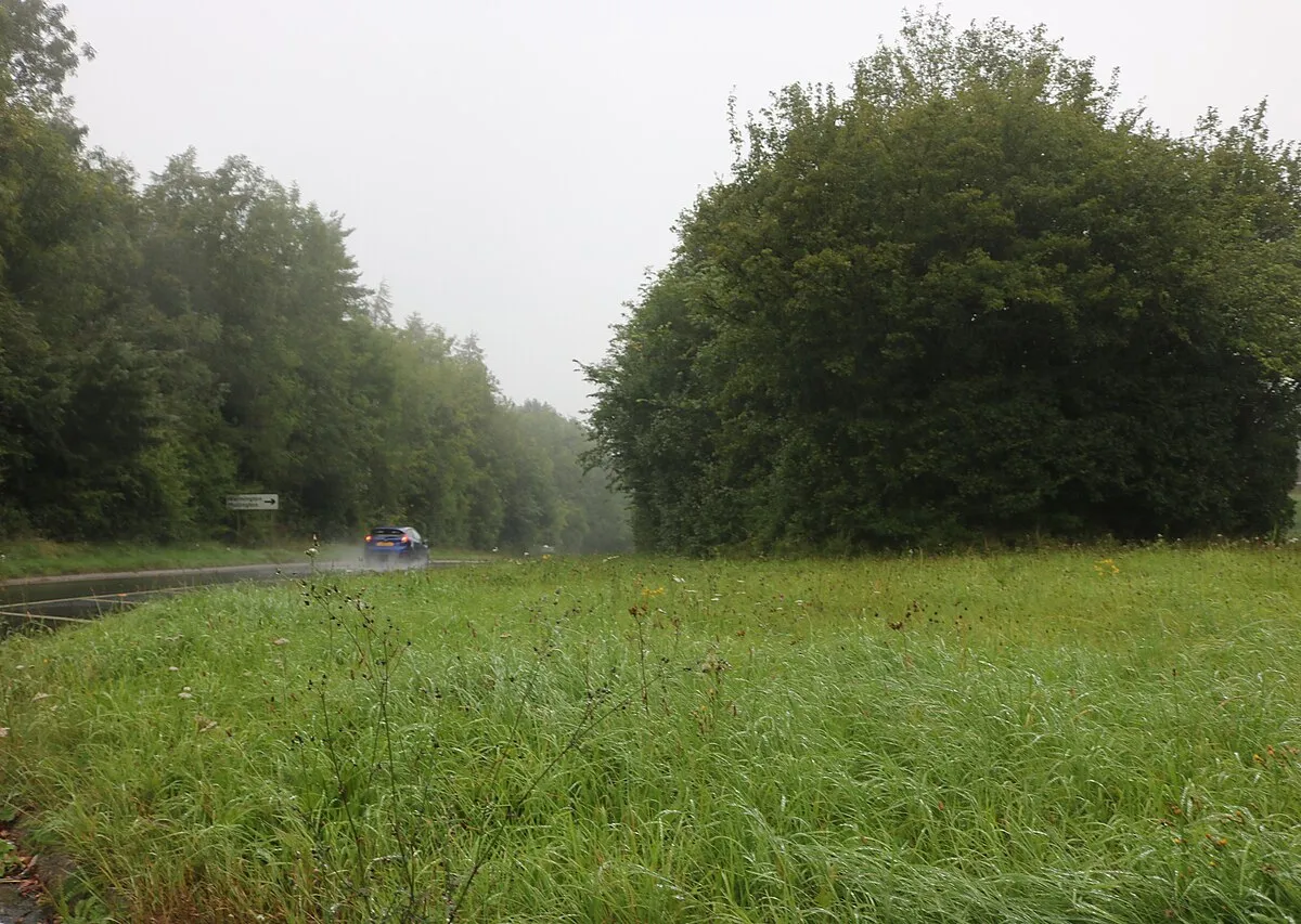 Banbury Road, Warmington