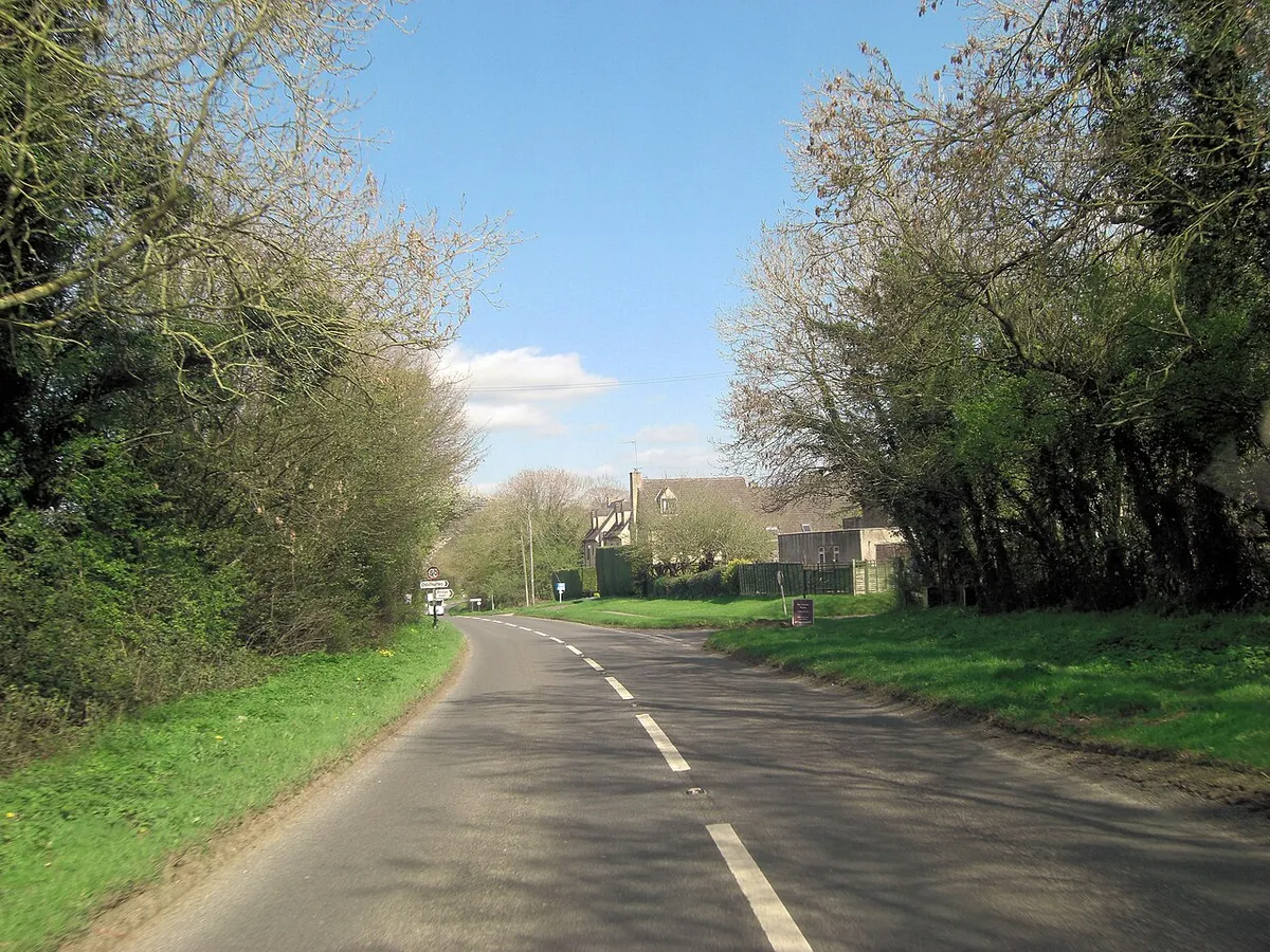 A436 north of Lower Oddington