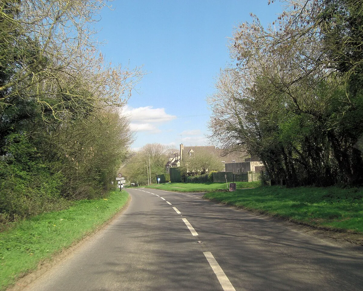 A436 north of Lower Oddington