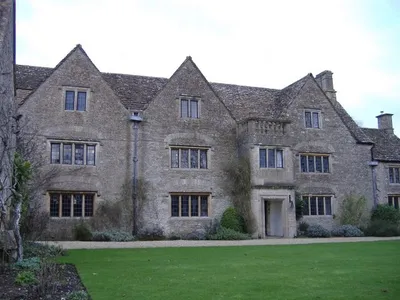 Bolehyde Manor Situated to the north west of Chippenham, in the hamlet of Allington.