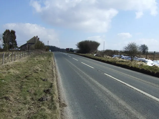 A436 heading towards Stow-on-the-Wold