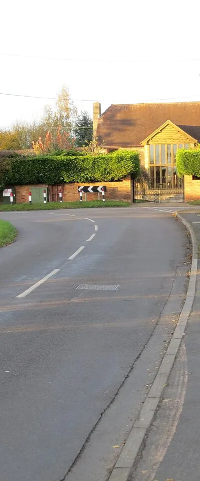 Junction of roads in Lenchwick