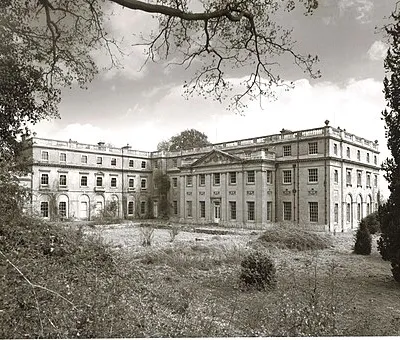 A photo of the Valence taken in 1904.
