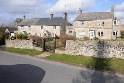 Cottages in Eastcombe