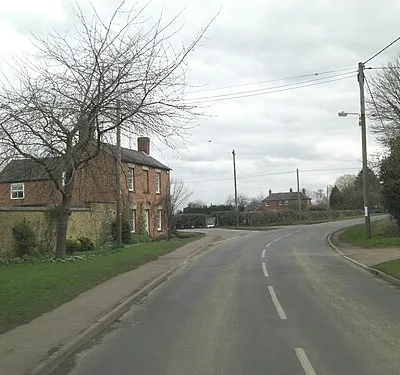 B4031 junction with Earls Lane