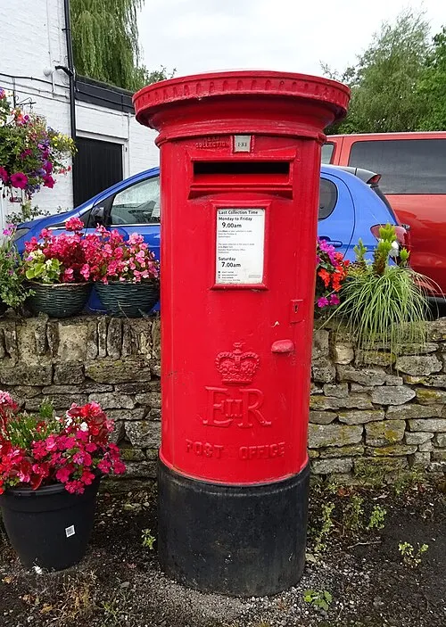 Elizabeth II postbox on Malleson Road, Gotherington