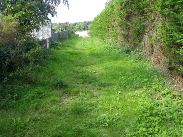 Footpath, Milbourne