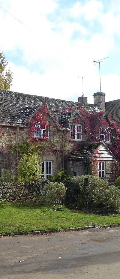 Autumn comes to Ampney St Mary