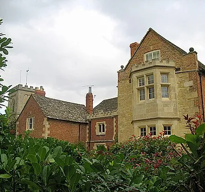 Brockworth Court Brockworth Court was first inhabitated by John Guise, the new Lord of the Manor, in 1540. The tower of St George's church can be seen to the left behind the main building.