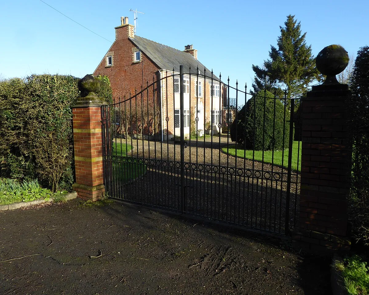 Braydon House, The Common