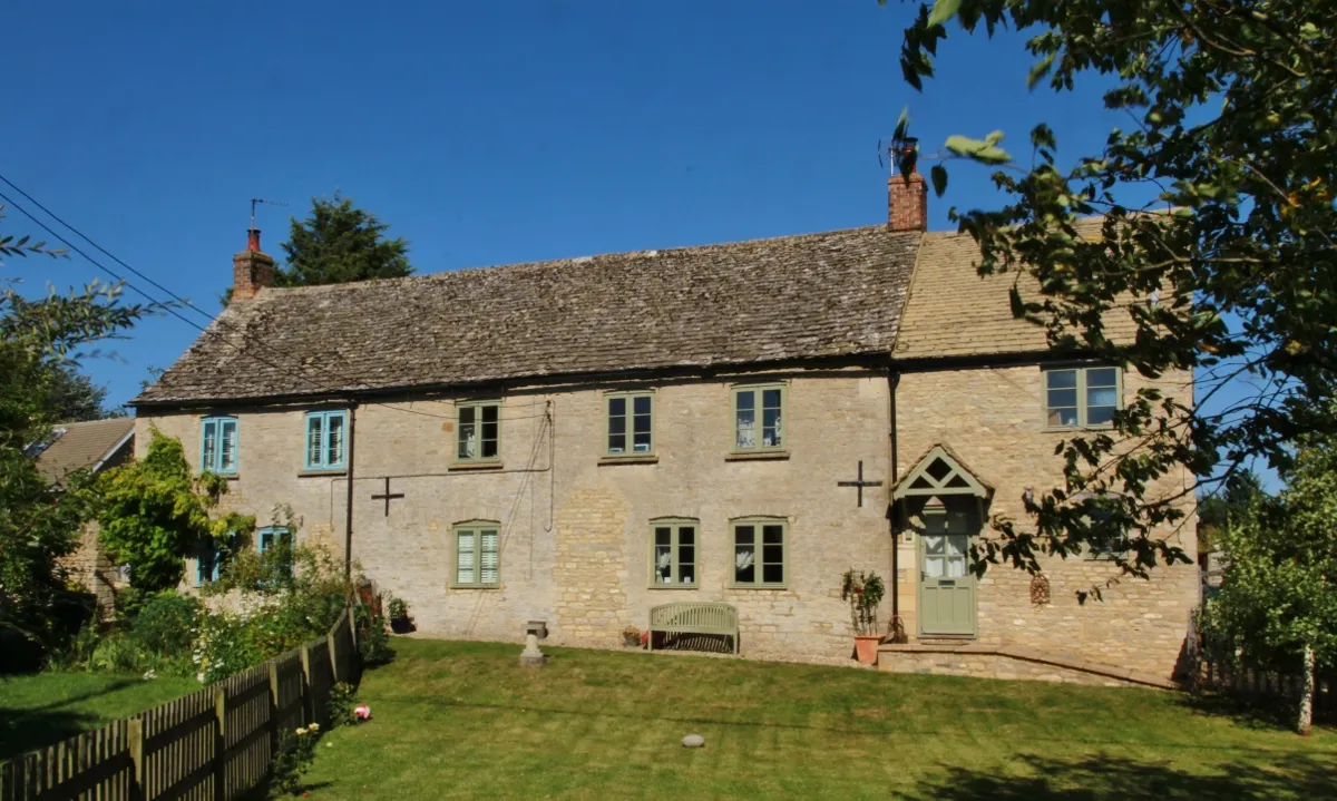 Curbridge Farm Cottages, Curbridge, Oxfordshire, seen from the west