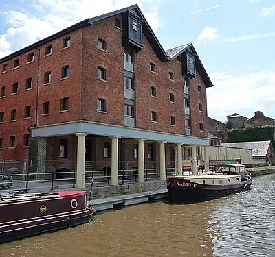 Converted warehouse on Bakers Quay