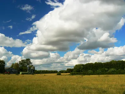 Clouds over Harnhill