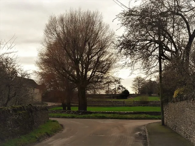 Approaching Condicote Green