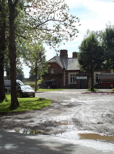 2010 : Tarpaulins at Cadley