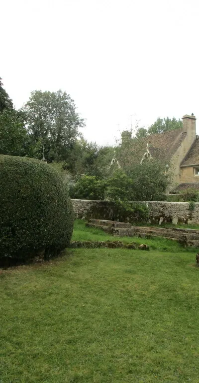 Churchyard and cottages, Edgeworth