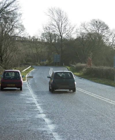 A361 looking east near Summerham Bridge A bridge over Summerham Brook provides the title.
Devizes is about 3 miles on.