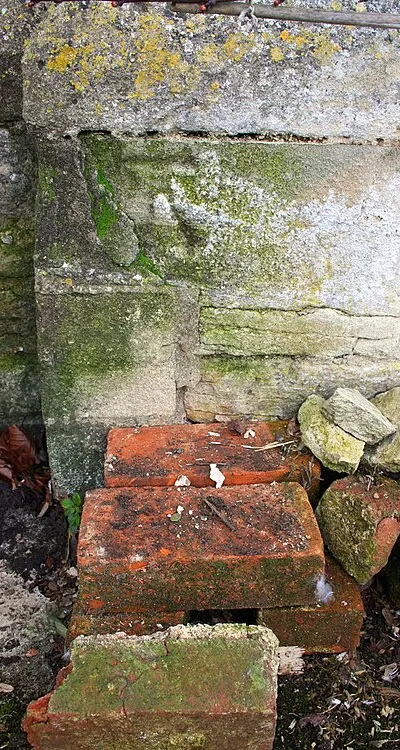 Benchmark on 'The Old School House'