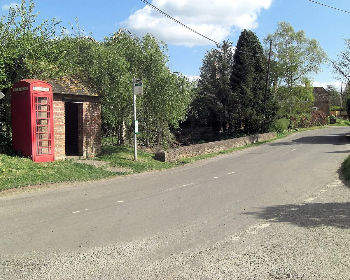 Bus shelter in Peasmore