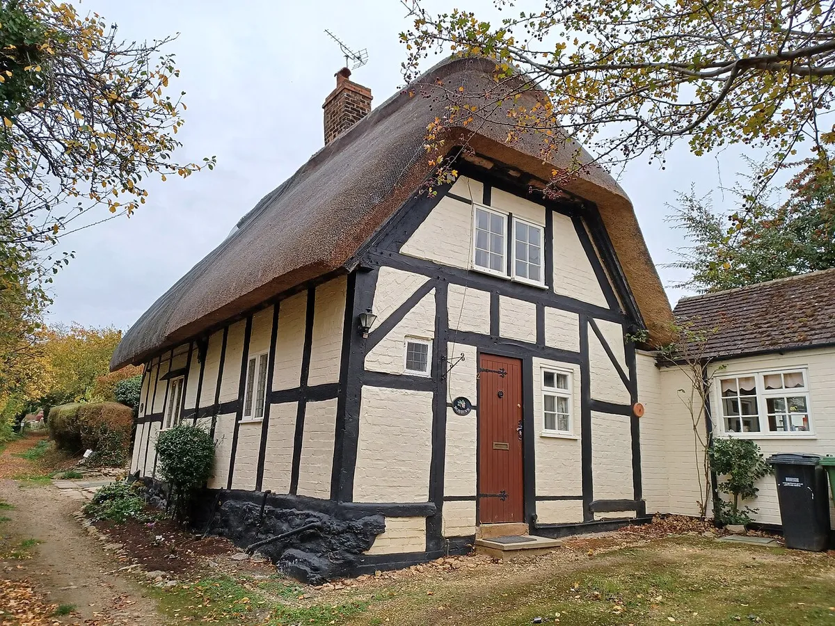 April Cottage and Robbins, Great Comberton, Worcestershire, England. 17th century, Grade II listed as April Cottage.