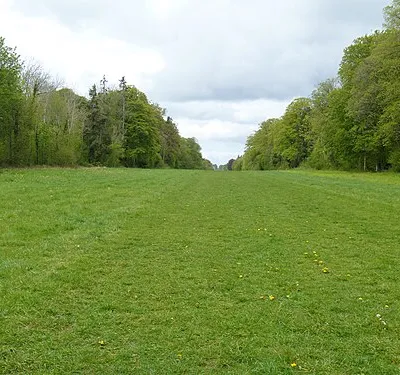 A walk through Cirencester Park and Stratton [11]