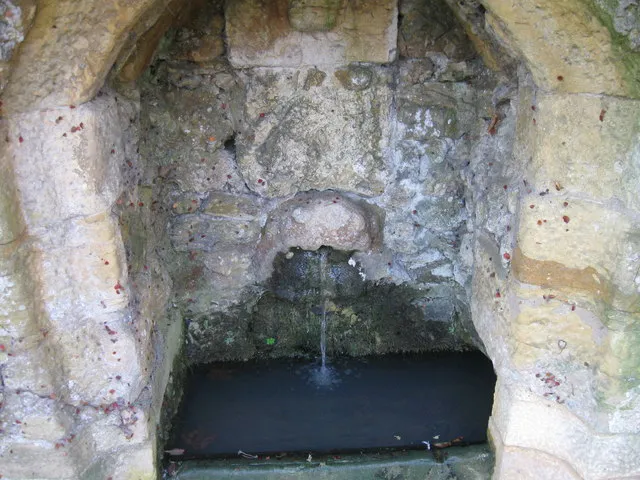 Ancient Well, Cherington