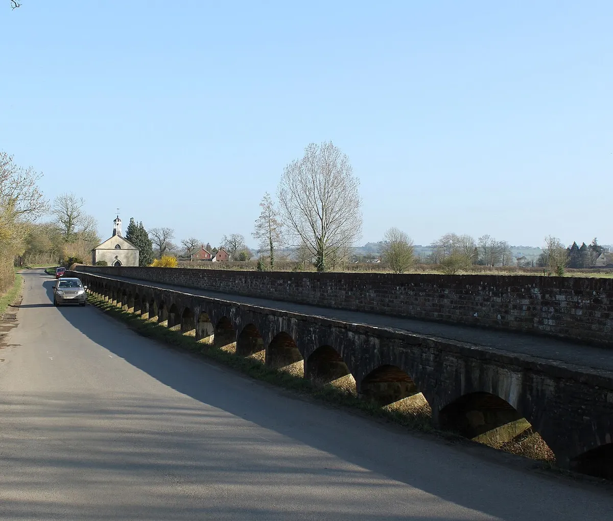 2011 : Maud Heath's Causeway, near Kellaways