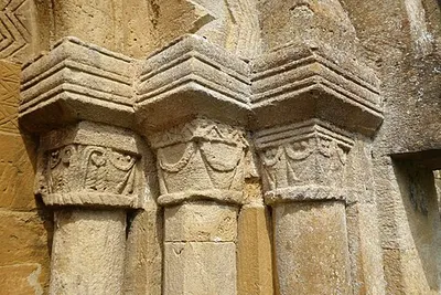 Capitals in Guiting Power church