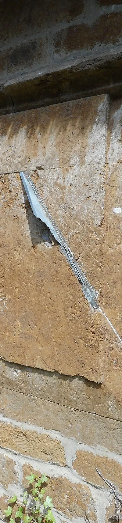 Broken Sundial, Great Tew