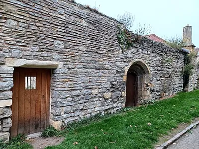 Abbot Reginald's Wall, part of the ruins of Evesham Abbey, Evesham, Worcester, England. Medieval. Grade II listed.