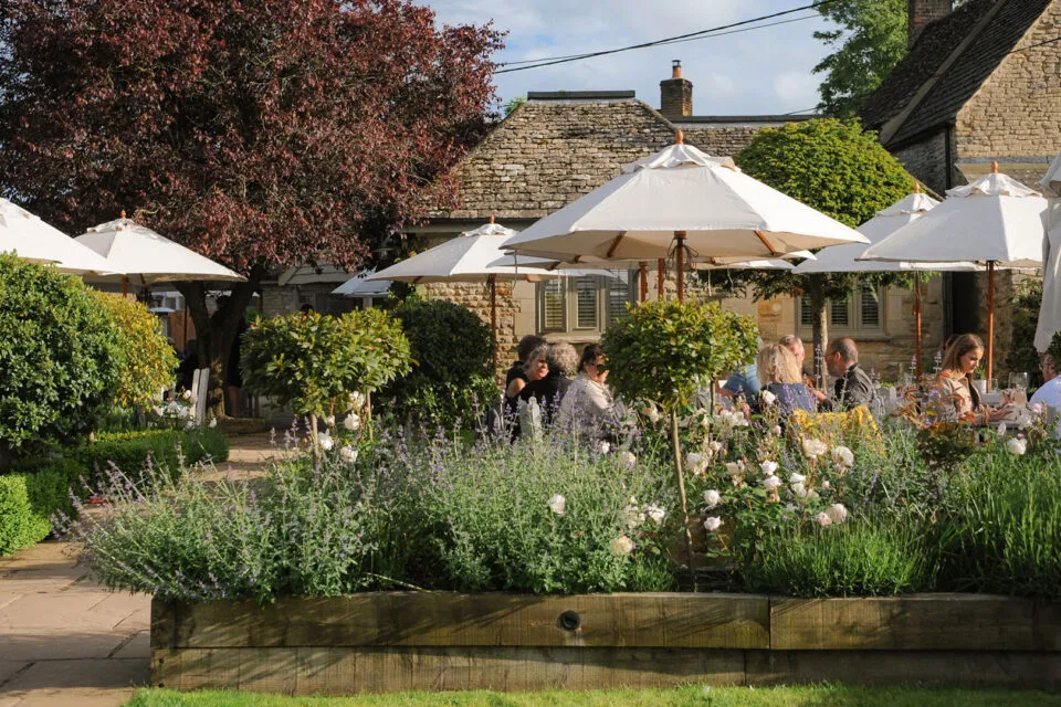 The Three Horseshoes