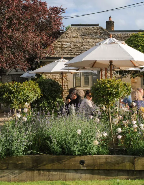 The Three Horseshoes