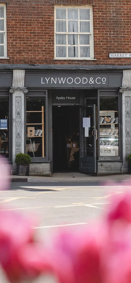 Lynwood & Co Café