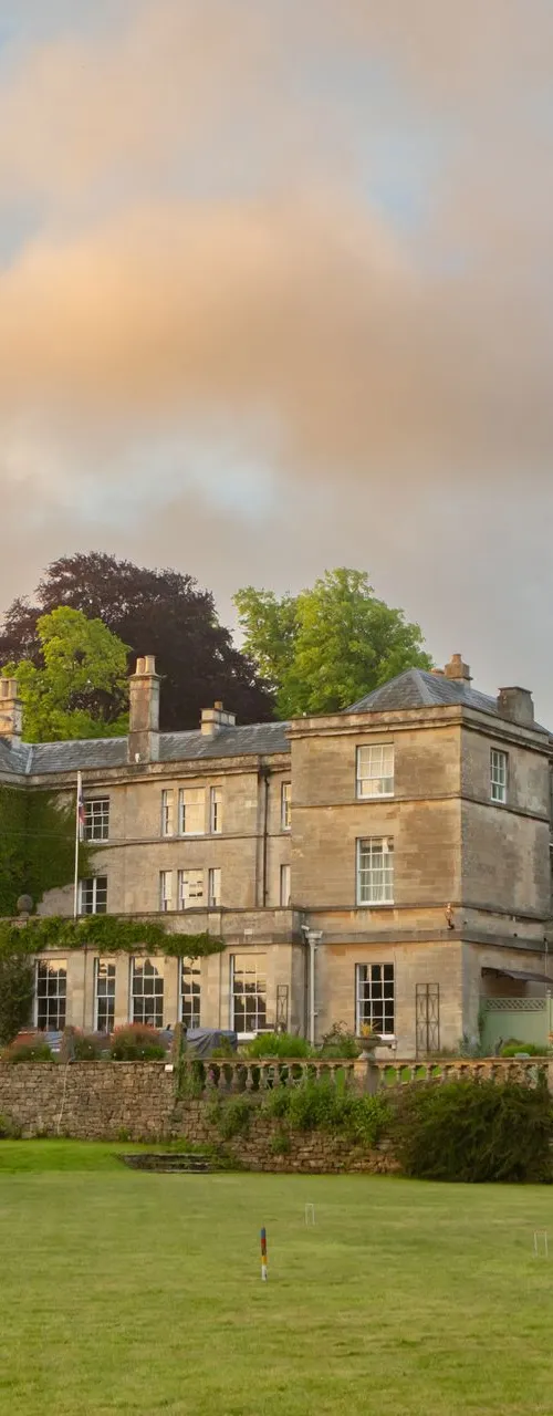 Burleigh Court Hotel